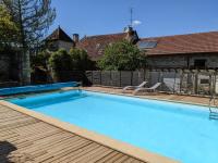 B&B Saint-Ythaire - Le Figuier, Large house with pool, gym & separate gite - Bed and Breakfast Saint-Ythaire