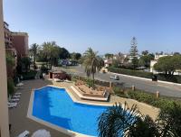 Apartamento con vistas a la piscina 