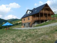 Dom z Zielonego Wzgórza - B&B Chmiel