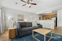 B&B Austin - Close to it All in West Campus 2BR w Free Parking - Bed and Breakfast Austin