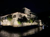 Villa Karras - Bed and Breakfast