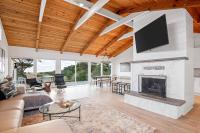 On The Rocks - Bed and Breakfast Rockaway Beach