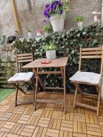 Tynant House- Cosy 3 bed house- Near City Centre and FREE parking - Chambres d'hôtes Cardiff