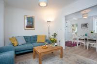 Holmdale House - Bed and Breakfast