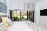 Apartment with Garden View