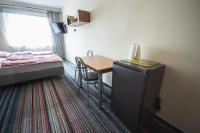 Piccola Camera Matrimoniale/Doppia con Letti Singoli