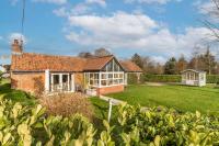 B&B Tuttington - Easy Access to Cromer, Sheringham, The Norfolk Broads and the Seaside - Woodfalls Barn - Bed and Breakfast Tuttington