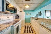 Bright Carolina Beach Condo Public Beach On-Site - Ferienwohnung Carolina Beach