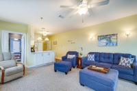 Lakefront Huddleston Condo with Community Pool - B&B
