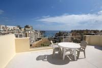 Seaview Penthouse Balluta Bay VC - Bed and Breakfast San Ġiljan