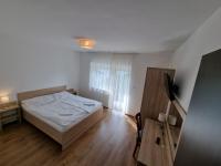 Apartamento de 2 dormitorios con balcón