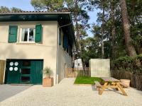 Clemence Green, Villa Hostal Naou Hossegor- wifi - sauna - salle de sport - netflix - Chambres d'hôtes Soorts-Hossegor