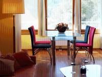 Apartamento de 1 dormitorio con balcón