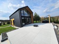 Stodoła lawendowe wzgórze na Pałukach polożona w malowniczej okolicy Oćwieka z zewnętrznym jacuzzi - B&B