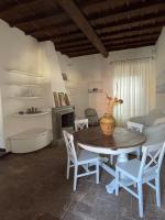 B&B Capodimonte - la rocca sul lago - Bed and Breakfast Capodimonte