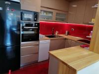 Deluxe Villa Coast River Sarajevo - B&B Visoko