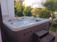 Protaras Fig Tree Bay Sea View Villa , Jacuzzi Available April to October - Chambres d’hôtes Protaras