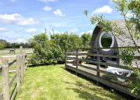 Armadilla 1 at Lee Wick Farm Cottages & Glamping - B&B
