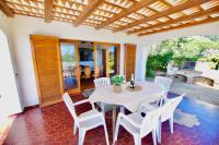 V&V LLORET- VILLA MEDITERRANIA, preciosa villa con panorámicas vistas mar en zona muy tranquila y residencial - Chambres d'hôtes Lloret de Mar