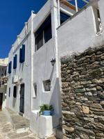 The Great Balcony - B&B Ioulida