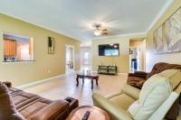 Crestview Vacation Rental Day Trip to Destin! - Chambres d’hôtes
