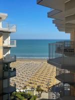 RESIDENCE CENTRO COMMERCIALE - WALTERIGATO Apartments SOLO PER FAMIGLIE - Ferienwohnung Lido di Jesolo