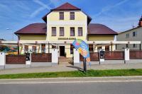 B&B Starý Plzenec - Penzion pod Radyni - Bed and Breakfast Starý Plzenec