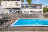 Ample villa with pool and gorgeous ocean view - B&B