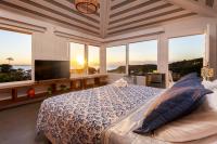 Belíssima casa! Quatro suítes na Praia dos Ossos. - B&B