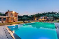 Nonno Giulivo Farmhouse, with Private Pool - B&B Capannori