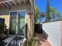 Sweet Tuscan Dreams-Private Entrance & Bathroom with Patio - Bed and Breakfast