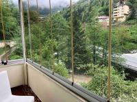 UZUNGÖL Nehir kenarında Doğa içinde merkezi 3 yatak odalı Büyük SUİTE Daire - Chambres d'hôtes Çaykara