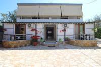 Vila Reni Risi - B&B Ksamil