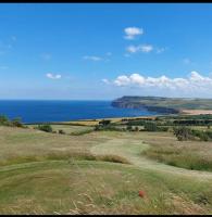 B&B Saltburn-by-the-Sea - Hunley Golf Club - Bed and Breakfast Saltburn-by-the-Sea