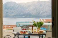 Nada's Ap with Pool and Sea View - Ferienwohnung