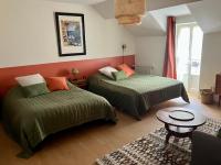 Chambre Double ou Lits Jumeaux avec Salle de Bains Privative