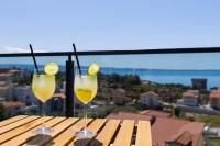 Luxury apartments Shine&Roze with sea view&parking near beach - Chambres d'hôtes Podstrana
