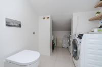 Sea view and More apartment - B&B Novalja