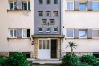 SunnyNest Apartment - 3BR Apt with Free Parking & Wi-Fi, Close to Lapad Bay Beach - Bed and Breakfast Dubrovnik