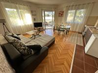 Porodični Apartman Igalo - B&B Igalo