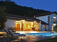 Impresionante villa entre mar y montaña - Ferienwohnung
