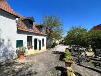 B&B Mörbisch am See - Holiday Home Hofgasse - MOE112 by Interhome - Bed and Breakfast Mörbisch am See