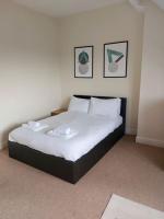 B&B Sheffield - Views over the Peak District Apartment with WIFI - Bed and Breakfast Sheffield