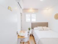 Cubo's Hostal William's Sunny 5 with Breakfast - B&B Torre de Benagalbón