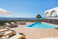 Villa City View - Heated Pool & Gym & Sauna - Majestic views - 5 min drive from center - Chambres d'hôtes La Canée