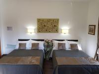 Habitación con 2 camas grandes