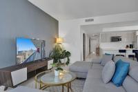 Stunning Beach Resort Large 4BR 3BA Condo 24 FL - B&B