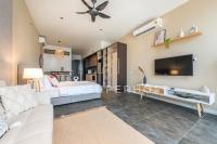 Deluxe Queen Suite
