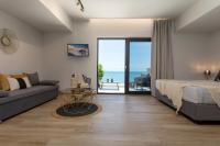 Queen Suite with Sea View
