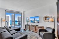Sky-High Spacious Ocean View Condo 4 BDRS 3 BATH - Chambres d’hôtes Hallandale Beach